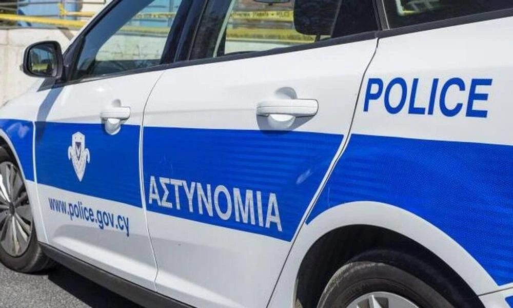 Με.. βόμβα εμφανίστηκε ζευγάρι ηλικιωμένων σε αστυνομικό τμήμα της Κύπρου